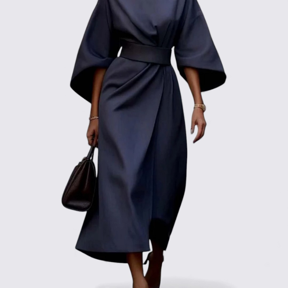 Damekjole med bælte – Rundhalset kjole – Bred pasform