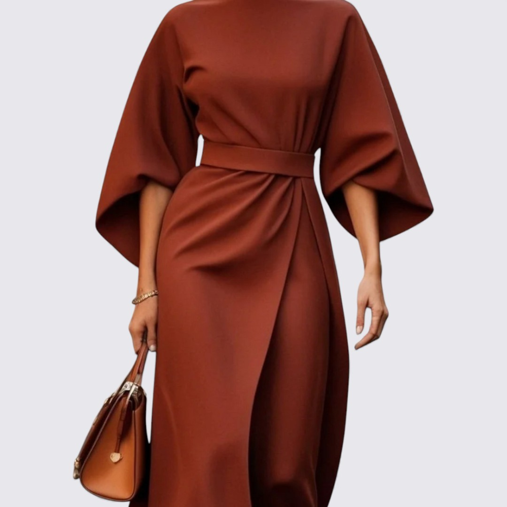 Damekjole med bælte – Rundhalset kjole – Bred pasform