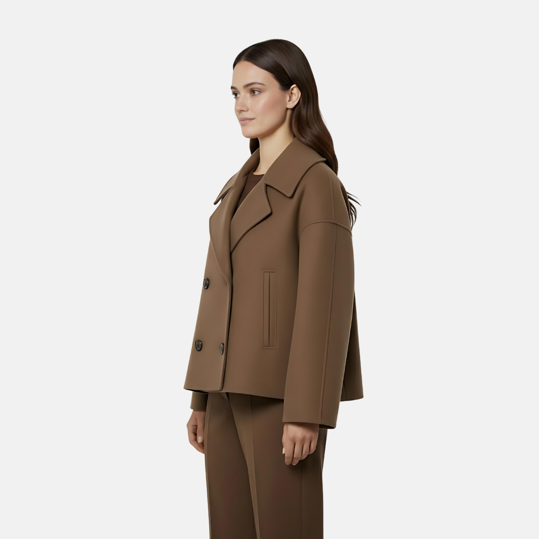 Damefrakke med knaplukning – Kort skåret – Klassisk snit