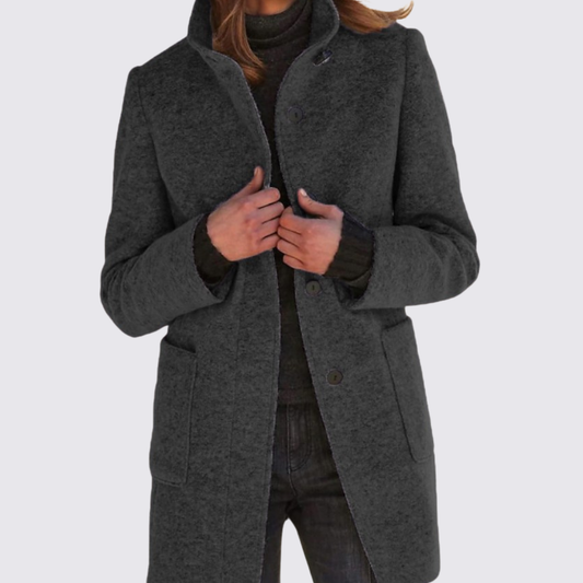 Dame Lang Frakke med Knapper – Lommer – Klassisk Skåret