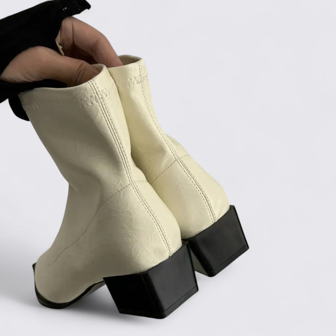 Dame Støvlette med blokhæl – Mellemhøj skaft – Spids form