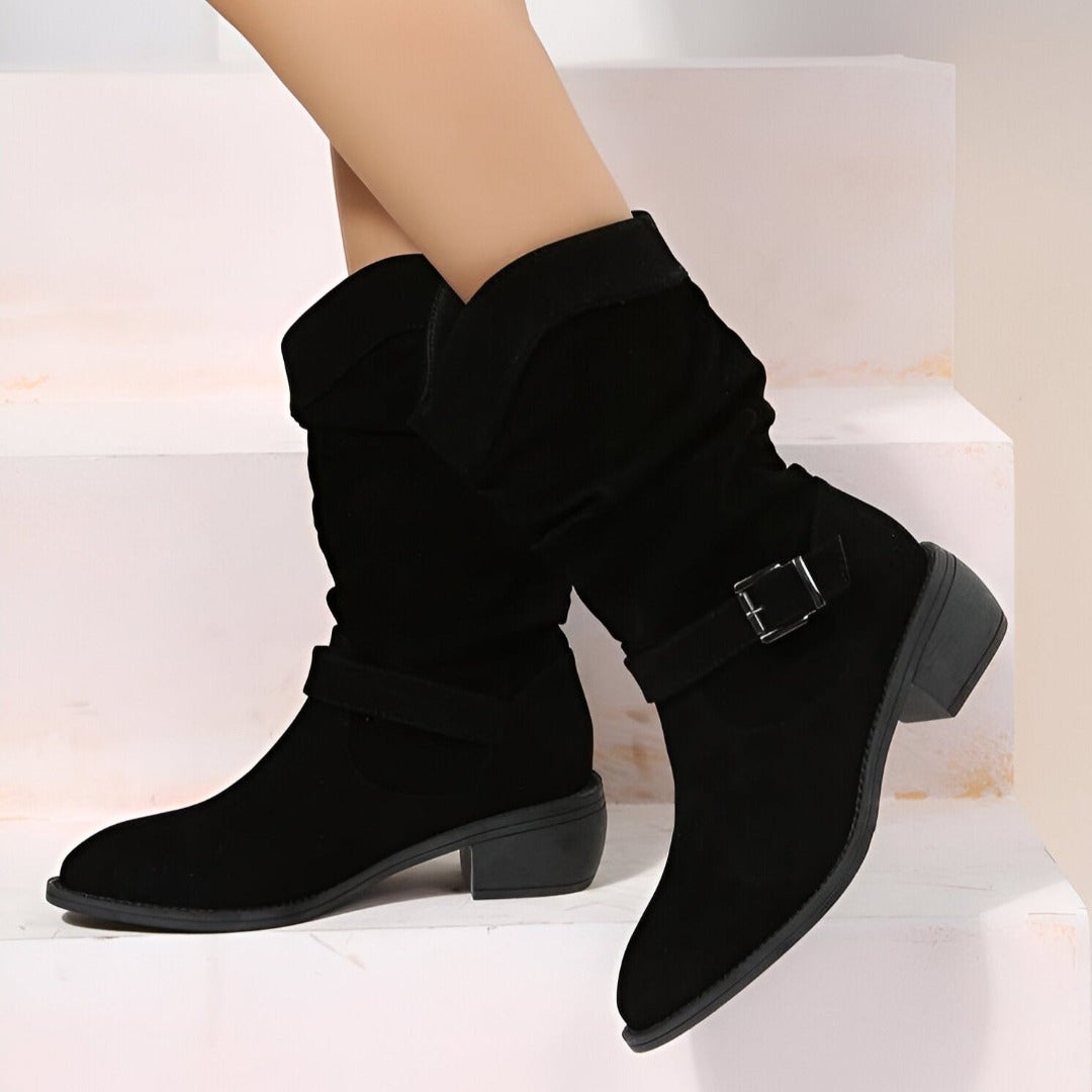 Kvinnors stövletter med veckdesign