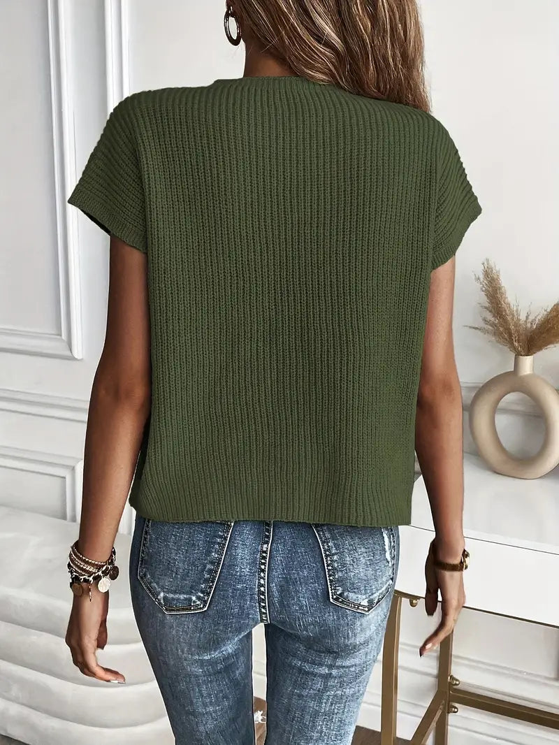 Maja - Strikket Sweater med Elegant Udsnit
