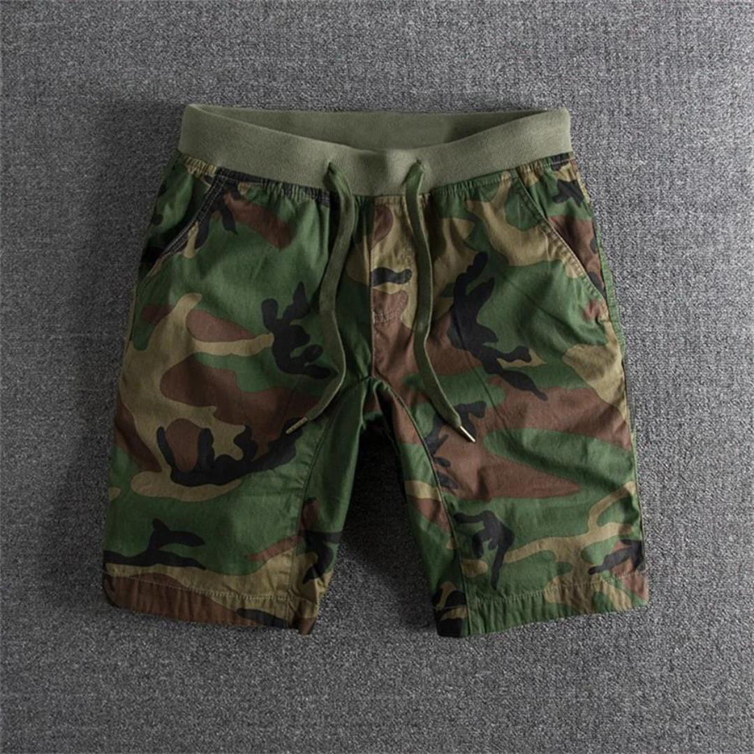 Taktiska Camo-Shorts för Sommaräventyr