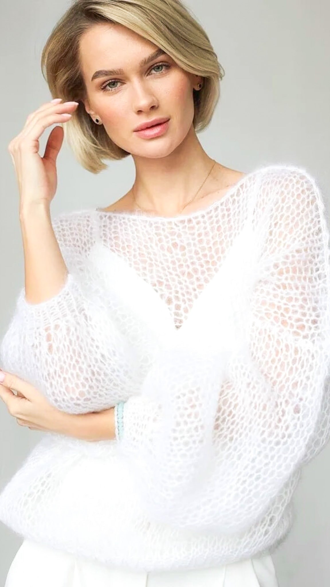Aurelia – Stickad tröja i mesh med stil