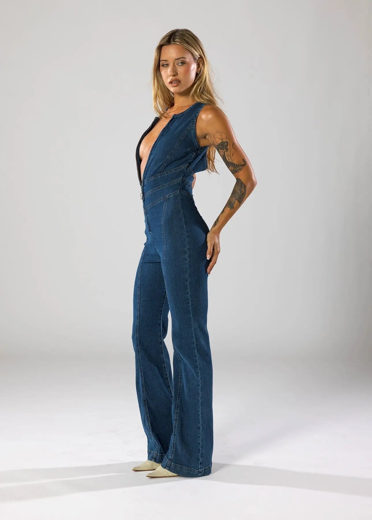 Denim Overall för Kvinna | Formsydd och Stilig