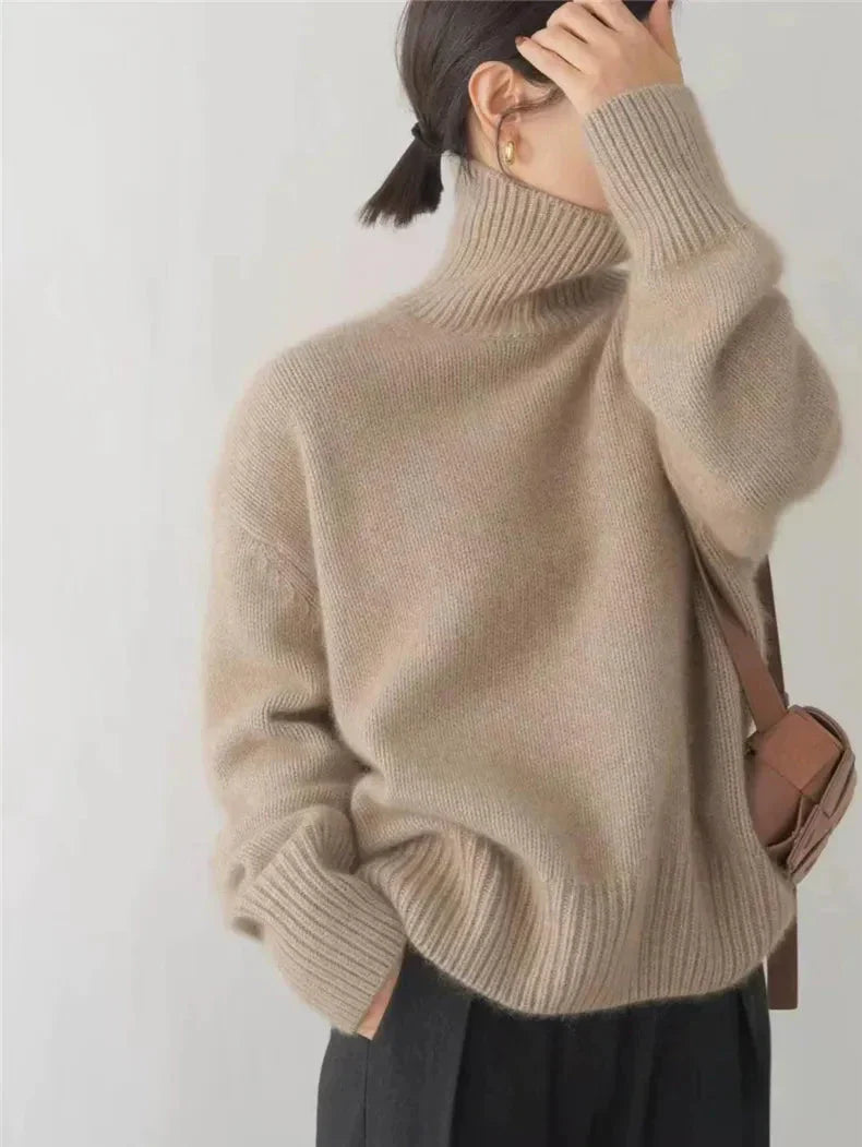 Mira – Stilren Turtleneck Tröja med Elegans