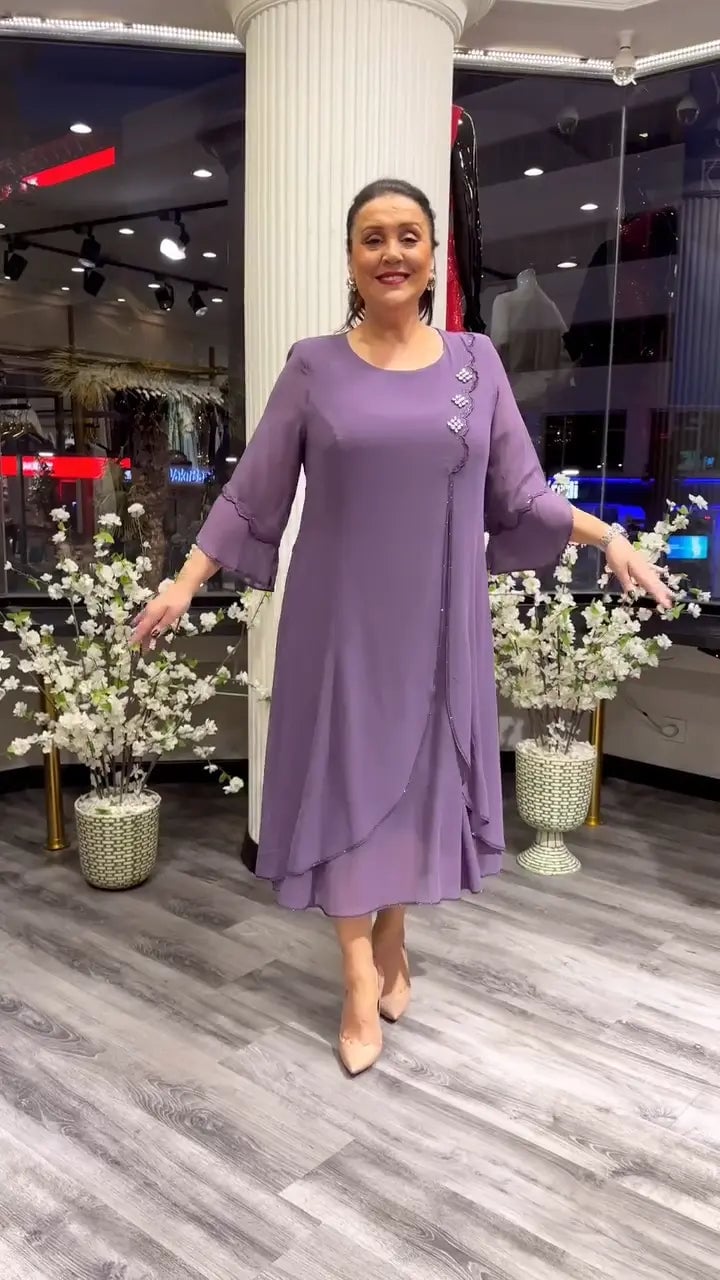 Aurora – Elegant Chiffon Kjole med Rund Hals
