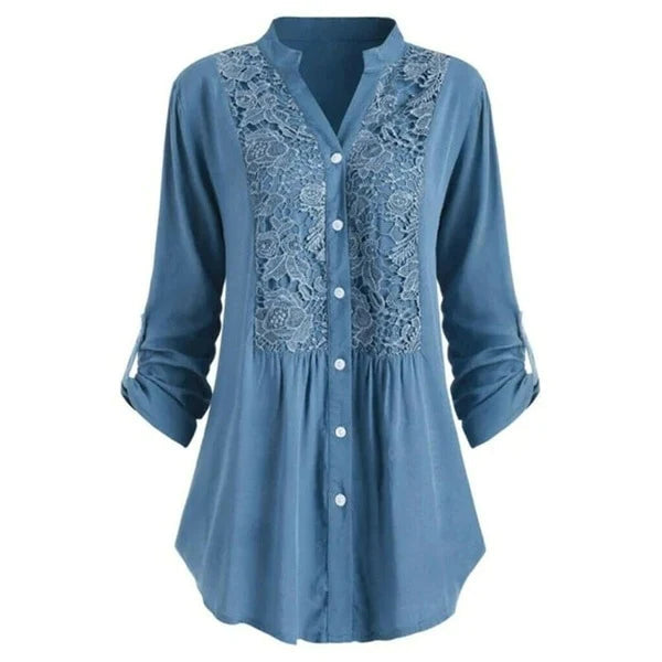 Astrid – Elegant blus med puffärmar och läckra spetsdetaljer