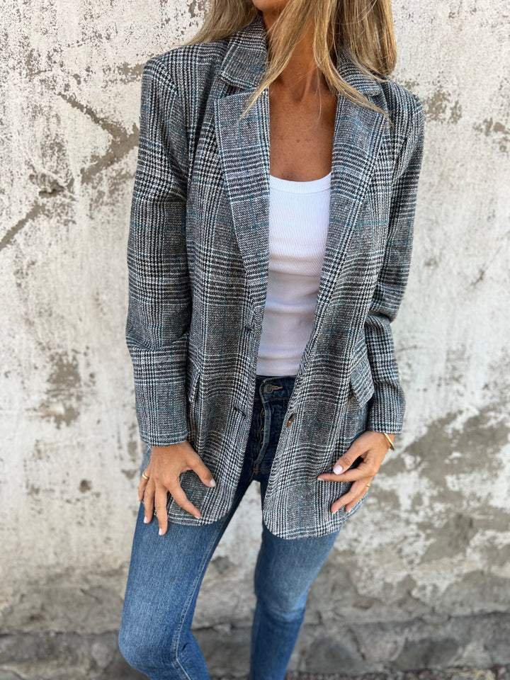 Nora – Elegant Tjekket Vinterjakke