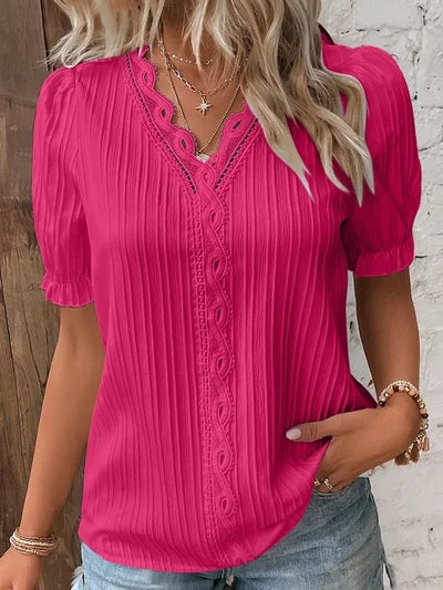 Sofistikeret V-Hals Bluse med Delikat Blonde