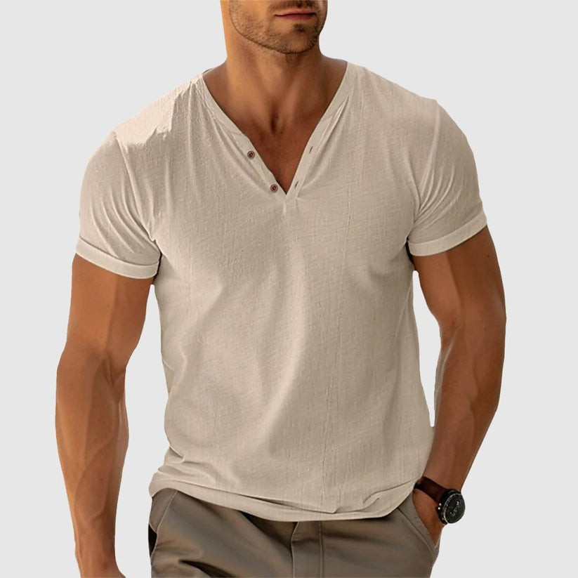 Stilren stickad t-shirt med knappdetaljer