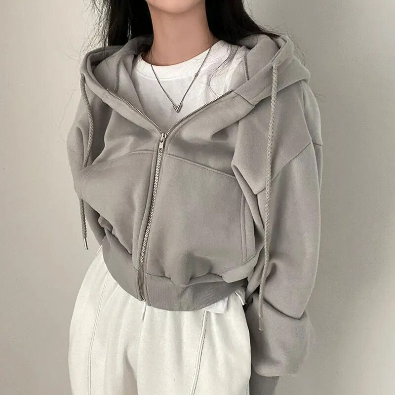 Modern cropped hoodie med dragkedja och snygg passform