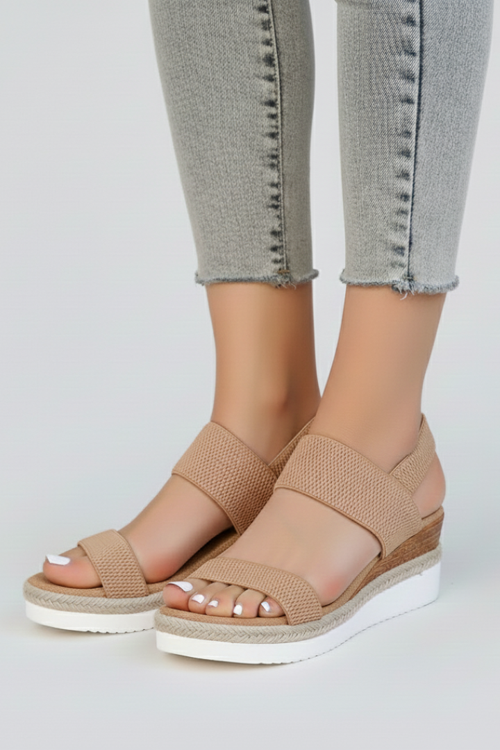 Lina | Eleganta Sandaler med Förhöjd Sula och Stretchig Passform