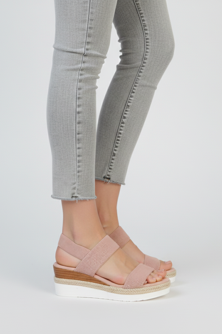 Lina | Eleganta Sandaler med Förhöjd Sula och Stretchig Passform