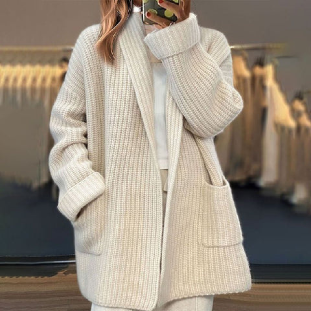 Alva | Elegant och mjuk cardigan för lagspelsstil