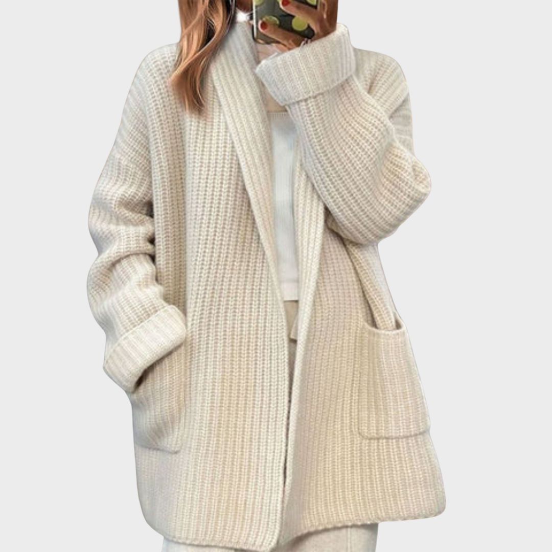 Alva | Elegant och mjuk cardigan för lagspelsstil