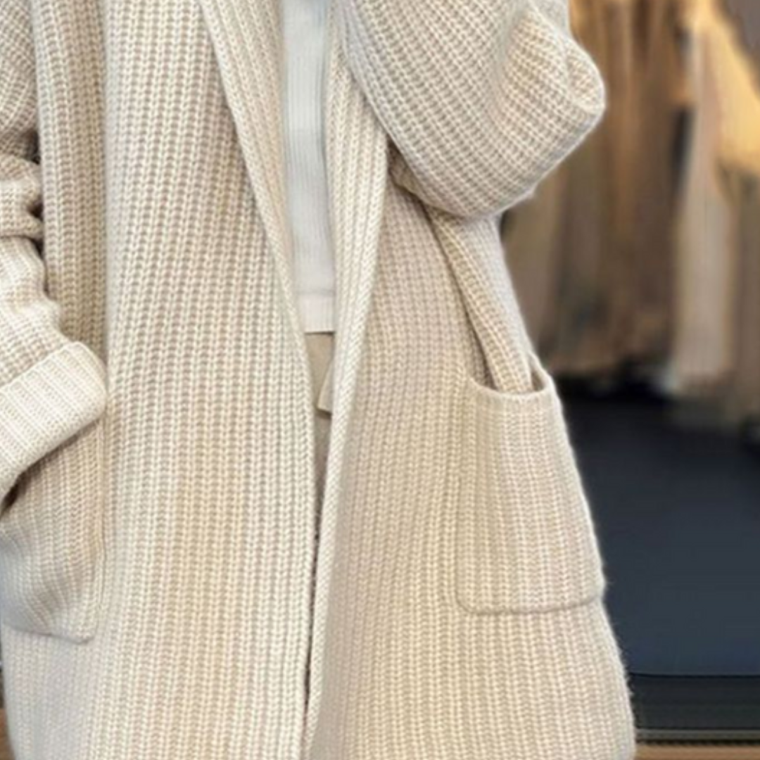 Alva | Elegant och mjuk cardigan för lagspelsstil