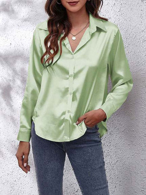 Damblus i satinlook med lång ärm – elegant design