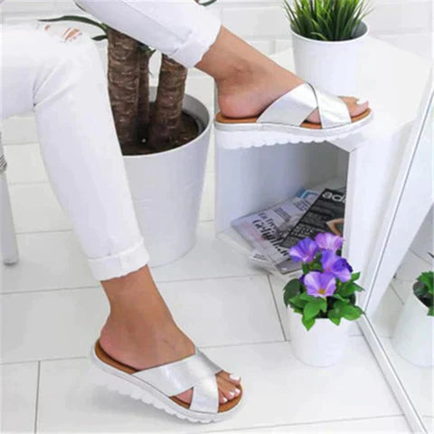 Elara | Trendiga sandaler för sommarens elegans