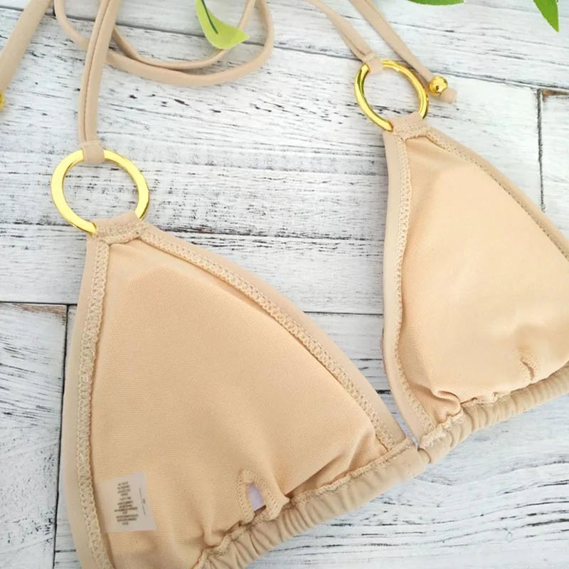 Snyggt bikini set för kvinnor med paljetter i guld och push-up bh