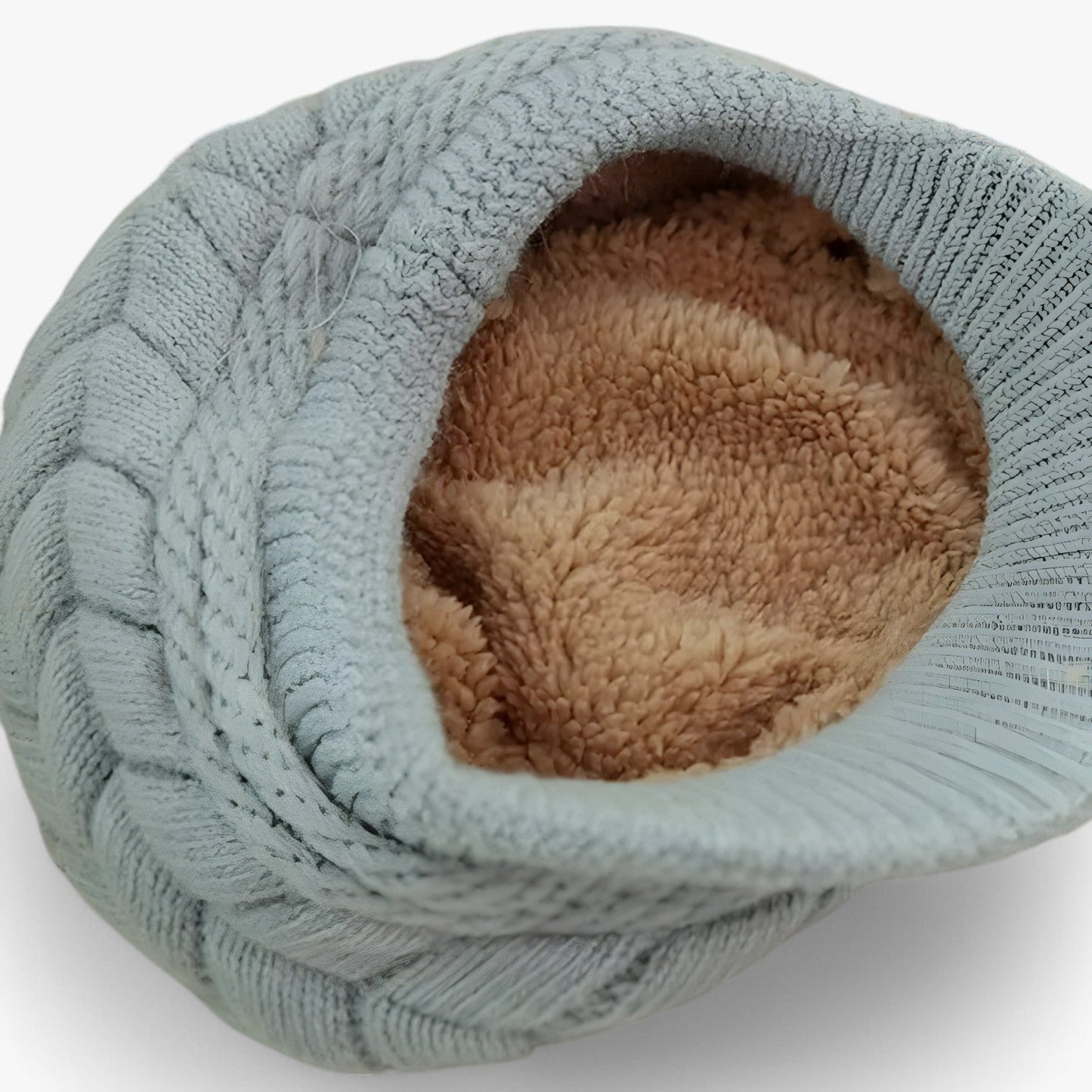 Varm Strikket Hue med Faux Pels – Komfort og Stil til Vinter