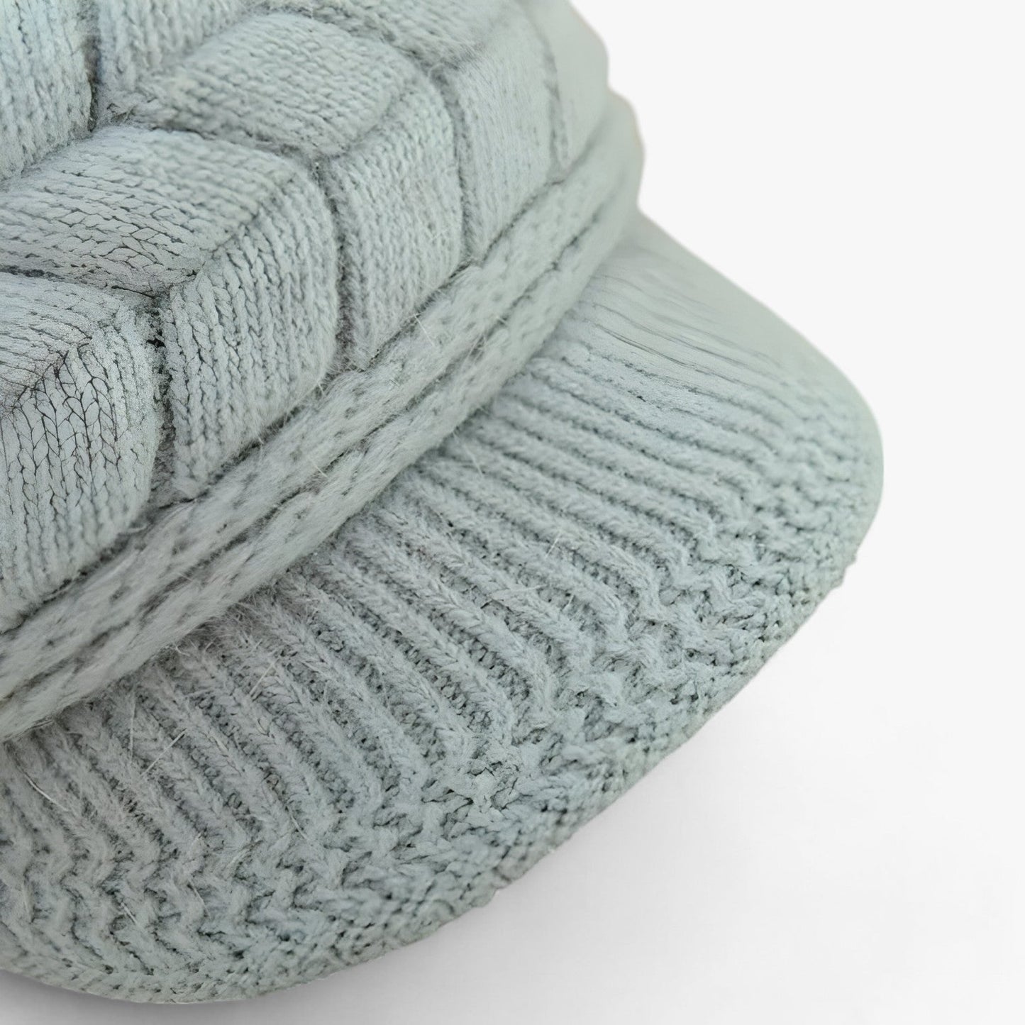 Varm Strikket Hue med Faux Pels – Komfort og Stil til Vinter