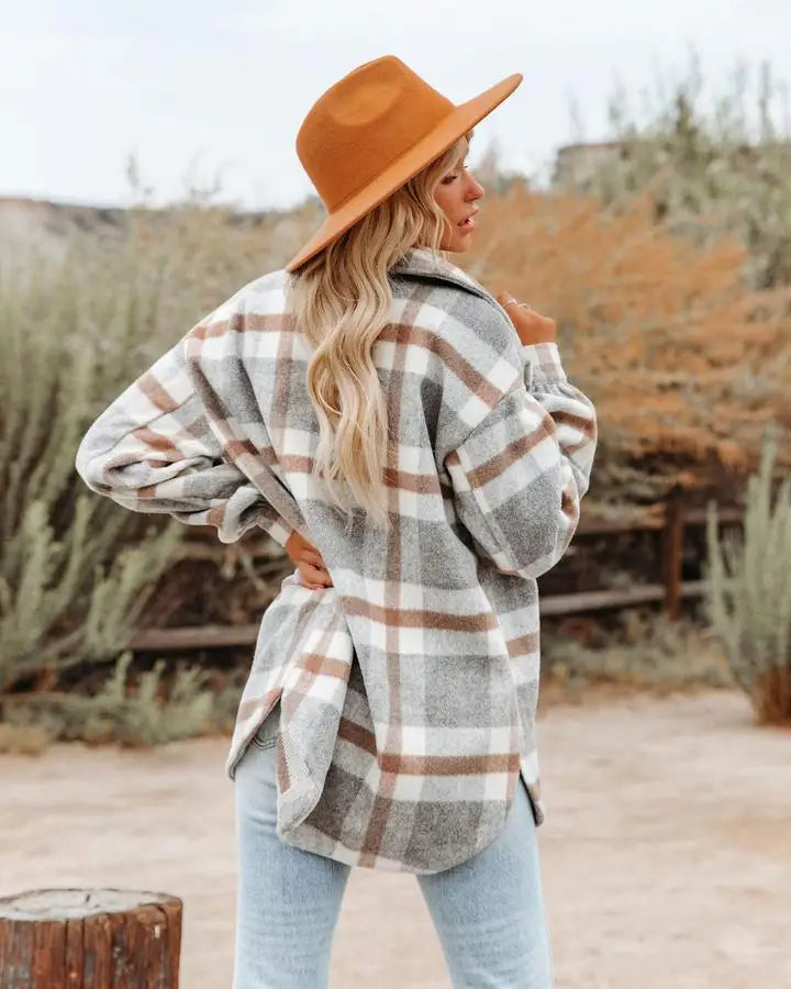 Trendy Karohem med Lila Touch för Enastående Stil