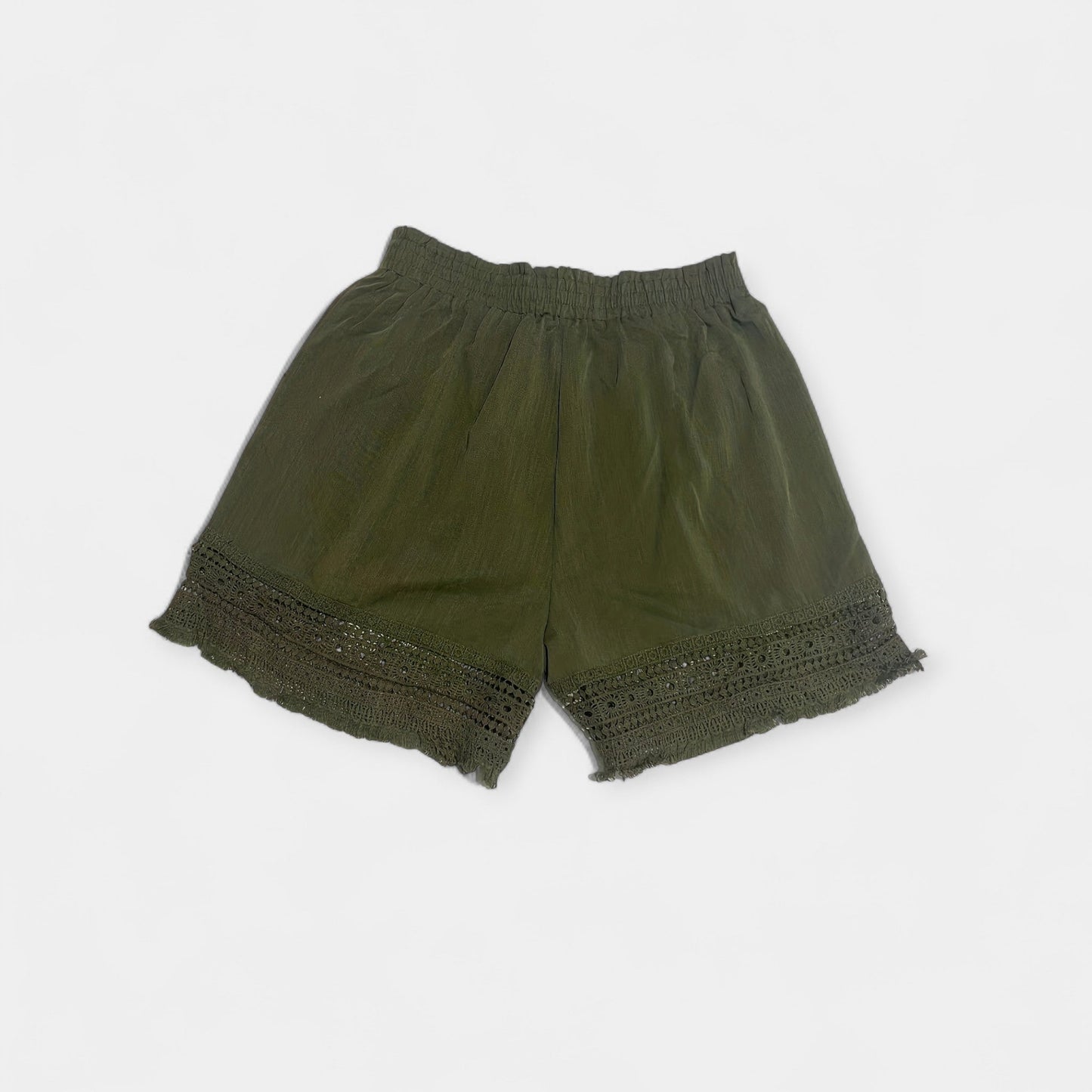 Somriga shorts med bohemiskt broderi – Lätt och elegant