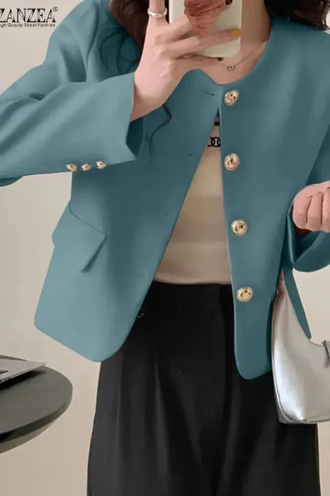 Korte Blazer med Rundede Knapper og Stilfuldt Design