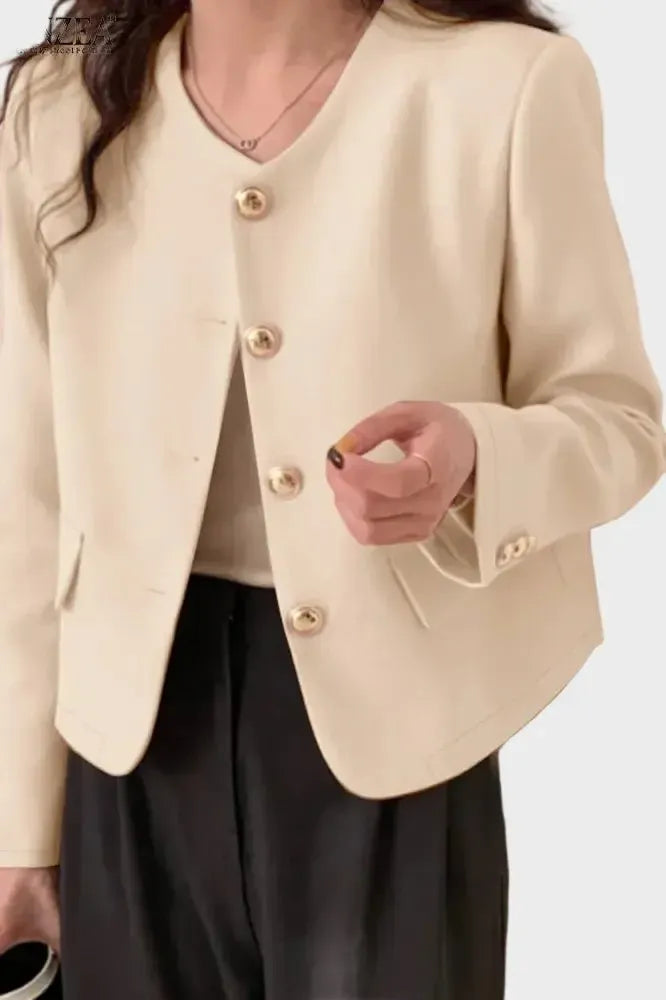 Korte Blazer med Rundede Knapper og Stilfuldt Design