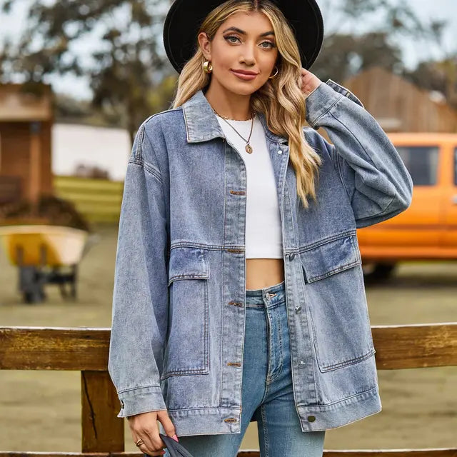 Elara – Klassisk Denim Jakke til Kvinder