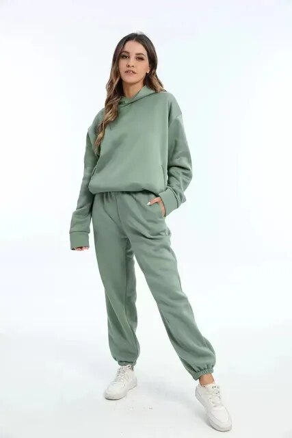 Snyggt oversized set med huvtröja och byxor