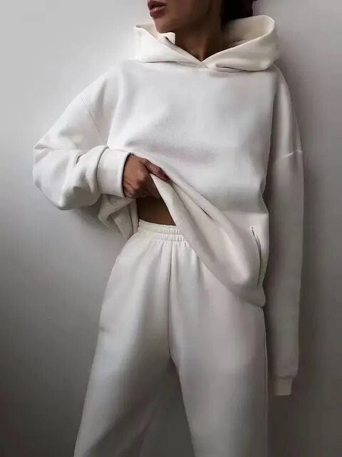 Snyggt oversized set med huvtröja och byxor