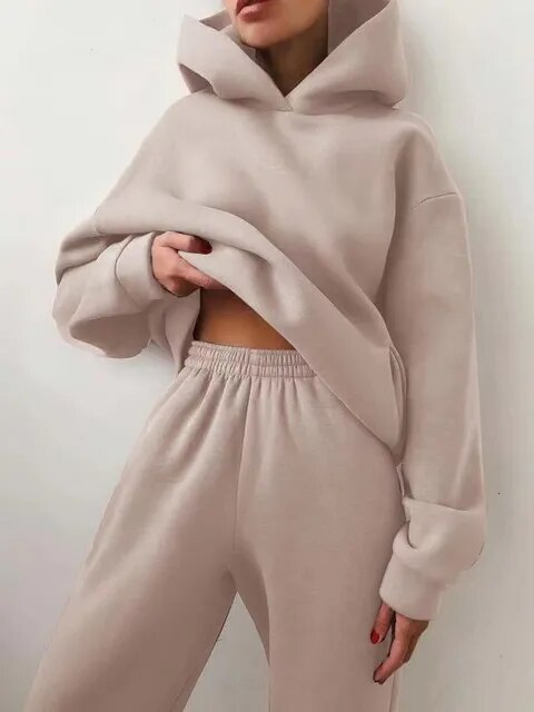 Snyggt oversized set med huvtröja och byxor