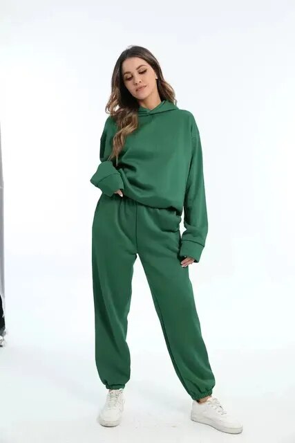 Snyggt oversized set med huvtröja och byxor