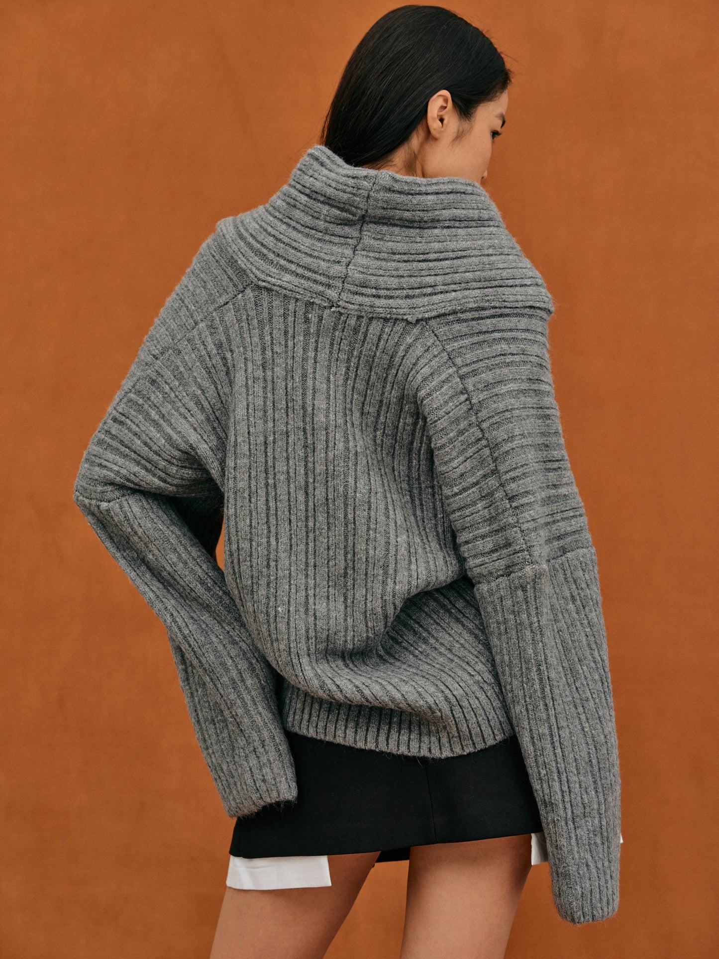 Ellora | Oversized Tröja med Hög Krage
