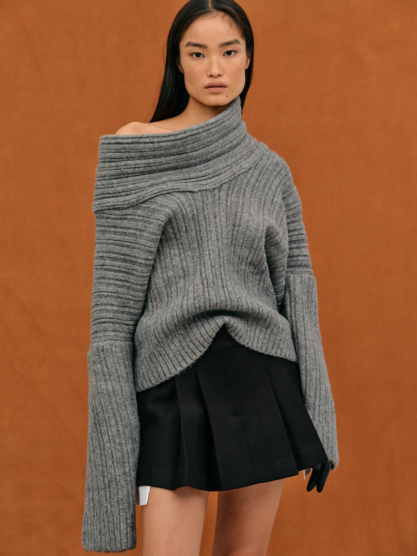 Ellora | Oversized Tröja med Hög Krage