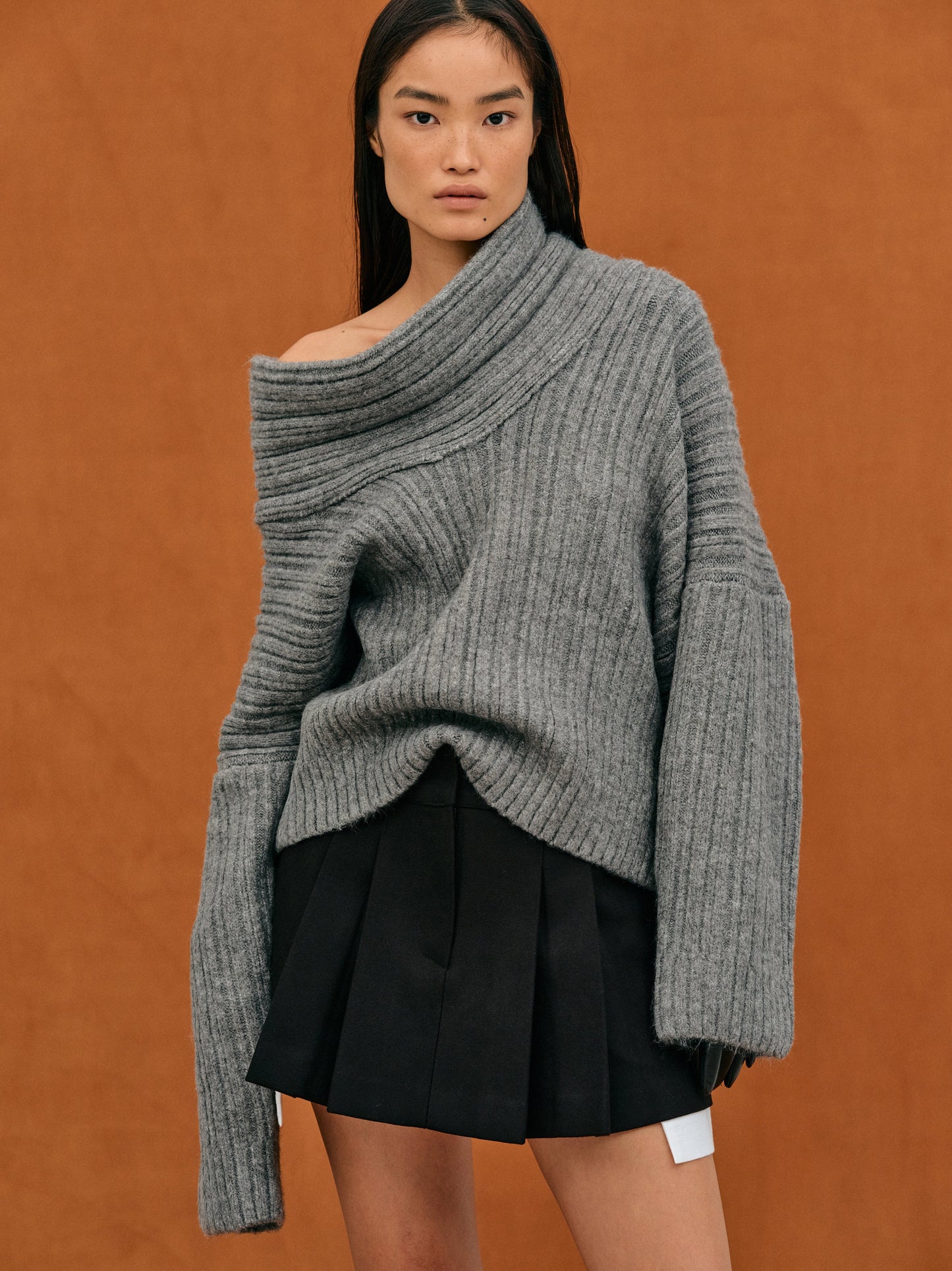 Ellora | Oversized Tröja med Hög Krage