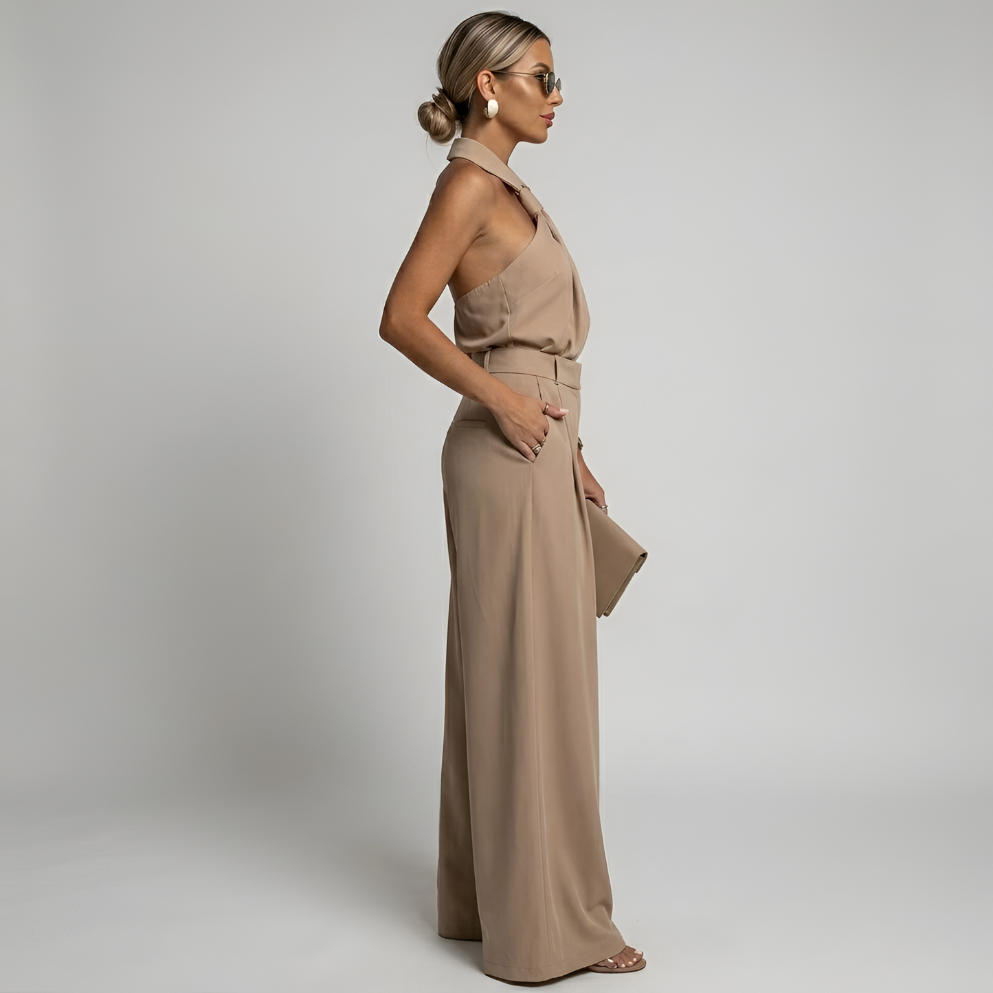Eleganta Jumpsuit för Kvinnor | Halterneck med Stil