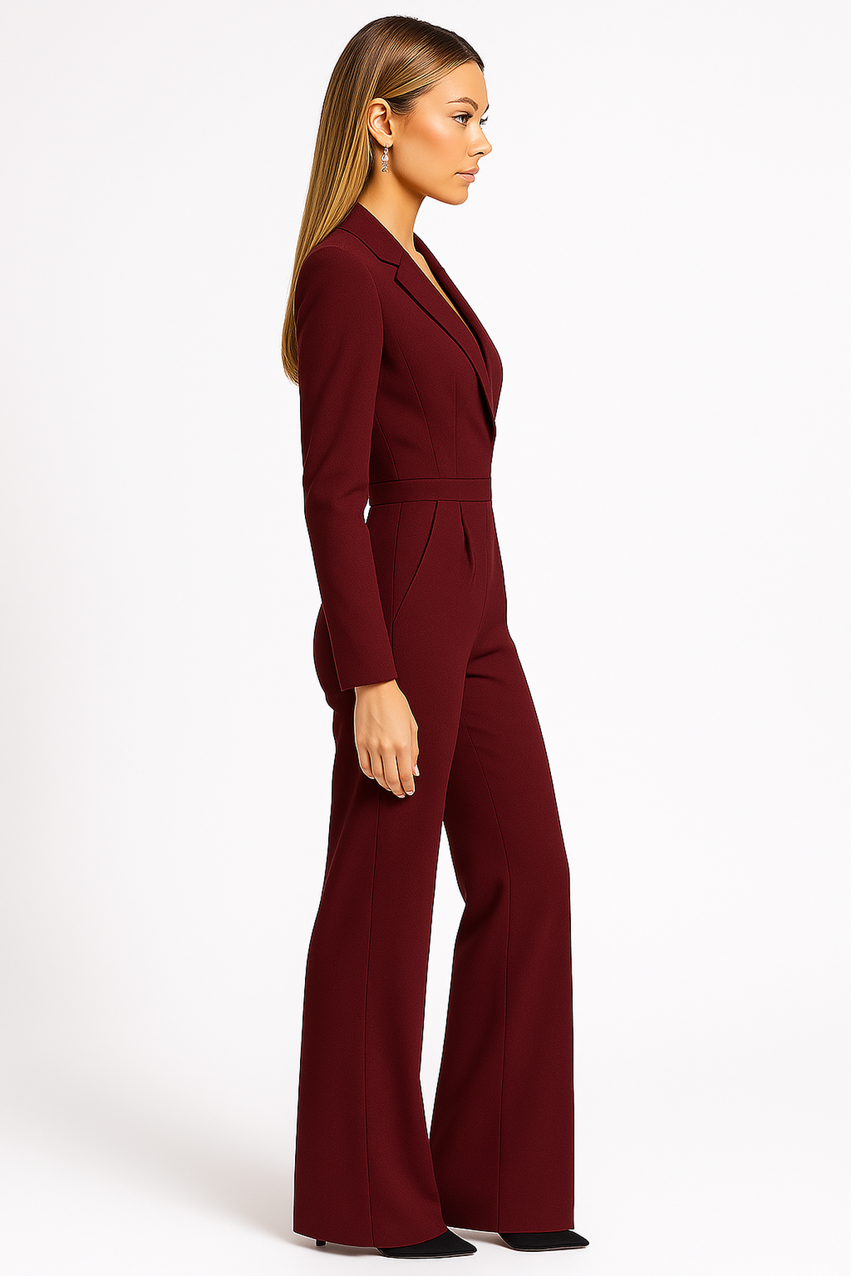 Feminint Jumpsuit med Skulptural Silhuett