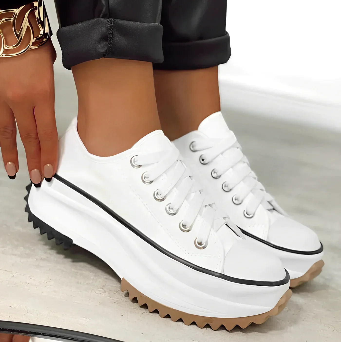 Tyra | Elevate Ditt Utseende med Stiliga Sneakers