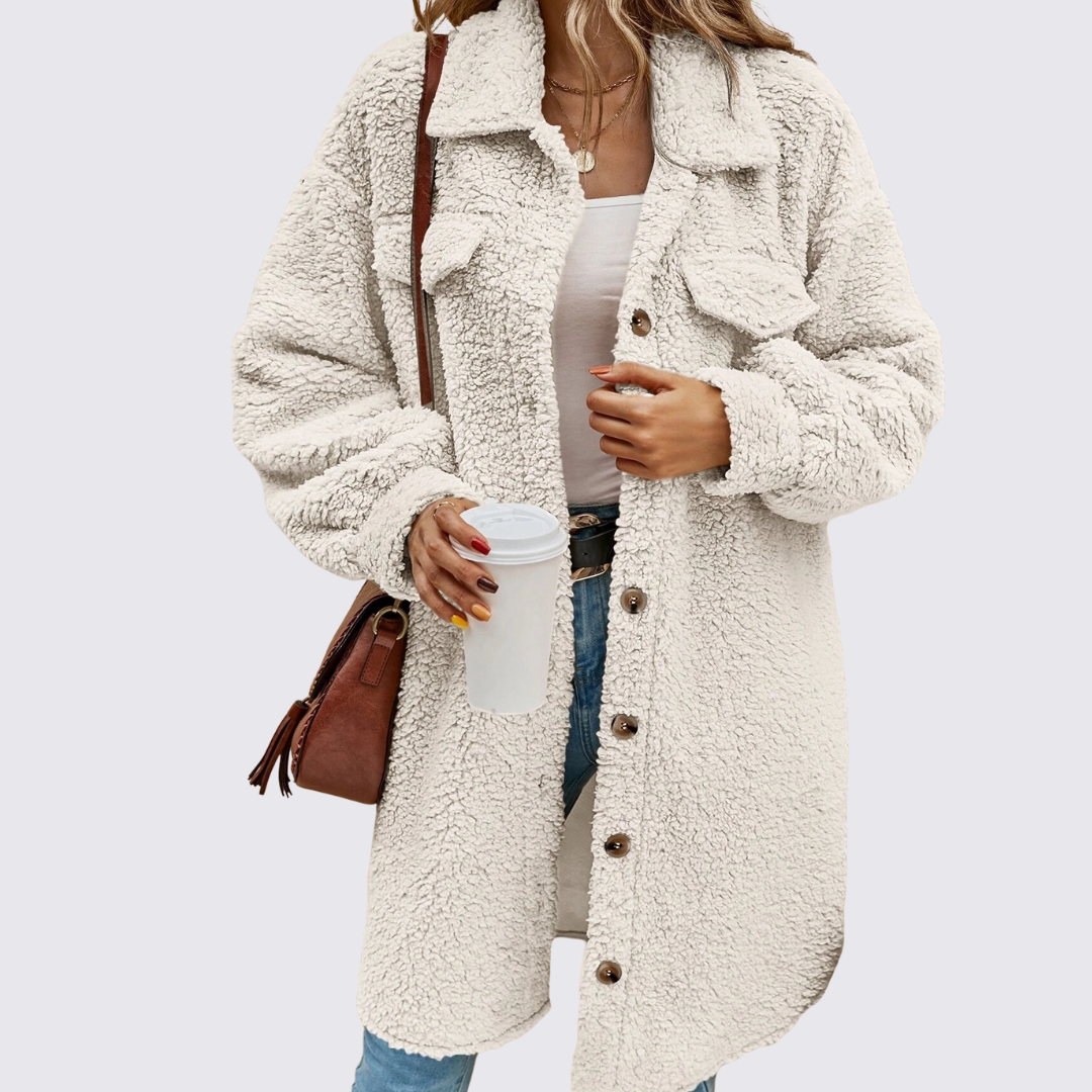 Damefrakke med knaplukning – Teddyfrakke – Med brystlommer