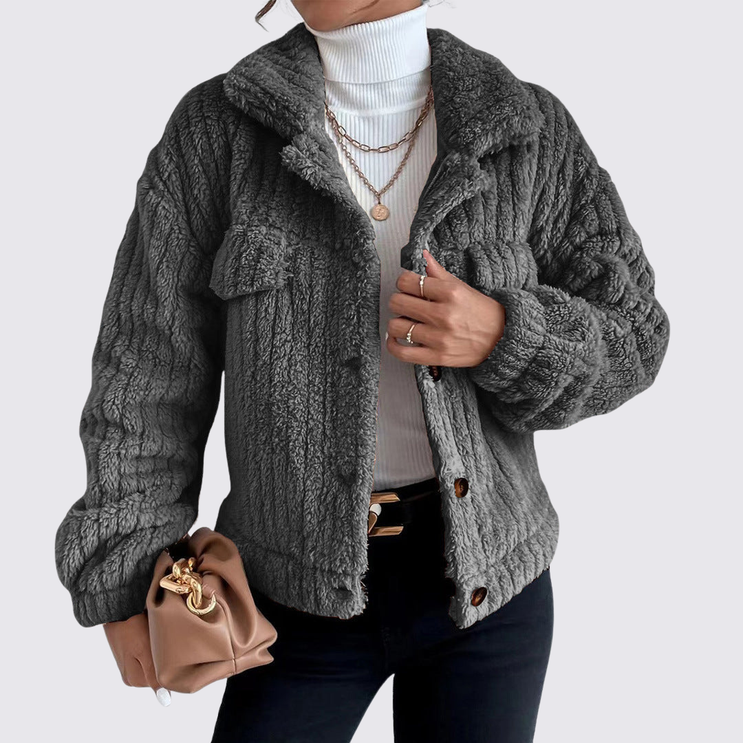 Dame Teddy Jakke med knapper – Langærmet – Blød pasform