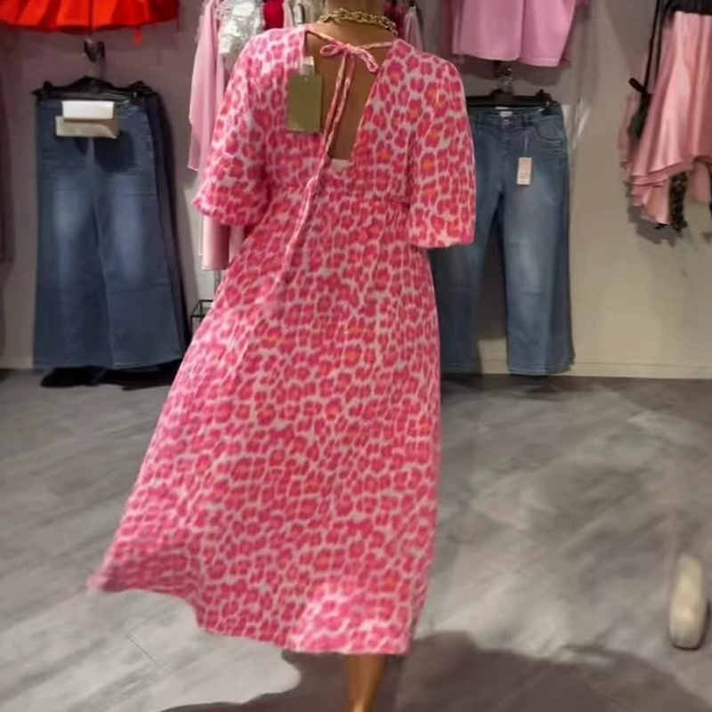 Sommardröm i Maxi: Etnisk Print & Feminin Puffärm