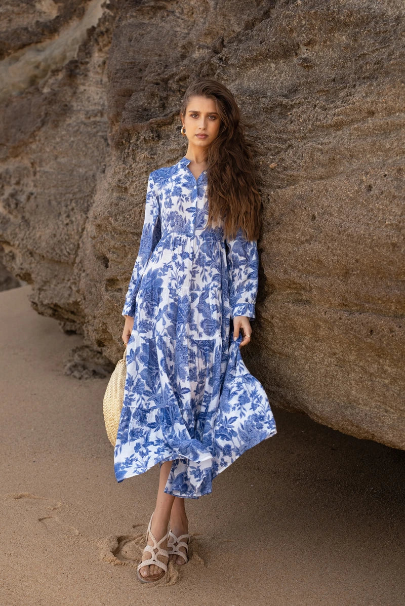 Blomstrande Maxi Klänning – Romantisk Boho-Estetik