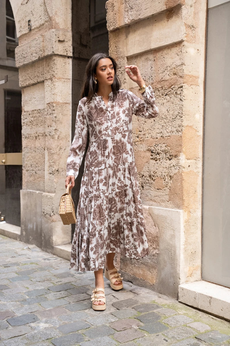 Blomstrande Maxi Klänning – Romantisk Boho-Estetik