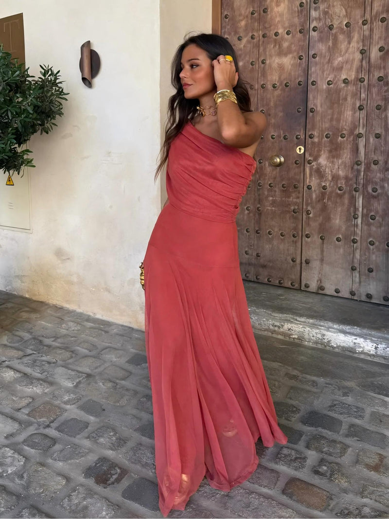 Eleganta Maxiklänning för Kvinnor | Off-Shoulder med Fjäderlätt Känsla