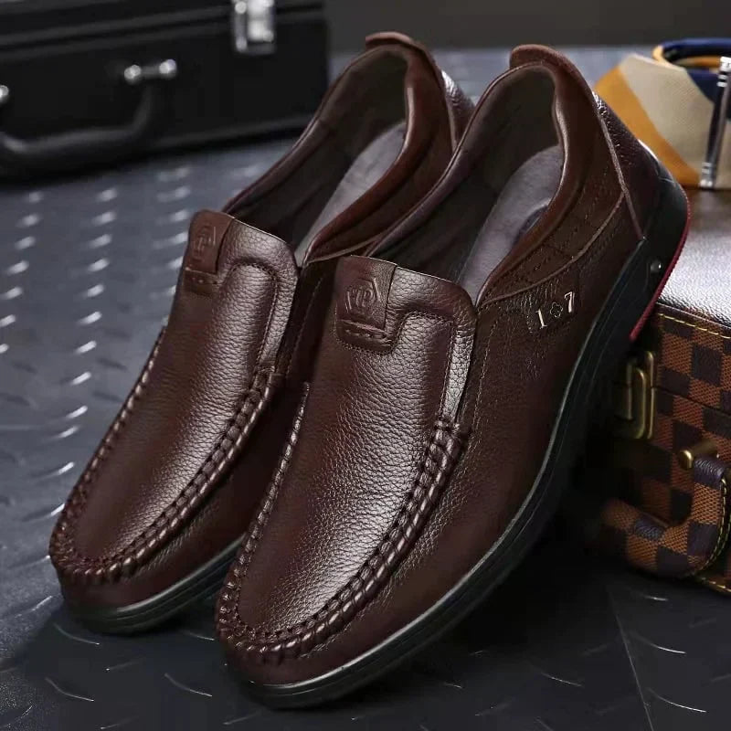Herr Slip-On Skor i Äkta Läder – Stil och Komfort