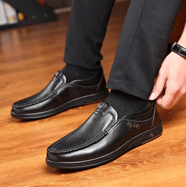 Herr Slip-On Skor i Äkta Läder – Stil och Komfort